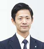 支配人 赤井 祐介